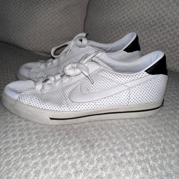 Nike Classic White Men's Leather Shoes with Logo Design - Size 11.5 - Picture 3 of 8